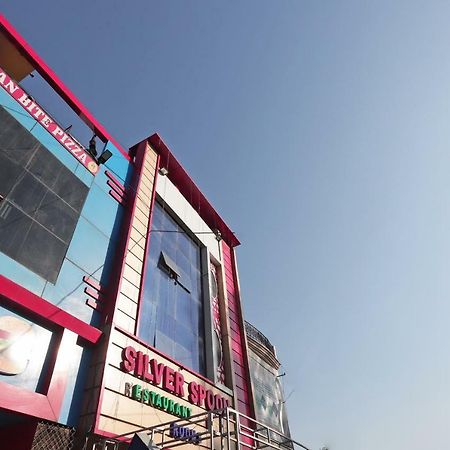 Oyo 38520 Hotel Silverspoon Roorkee Kültér fotó