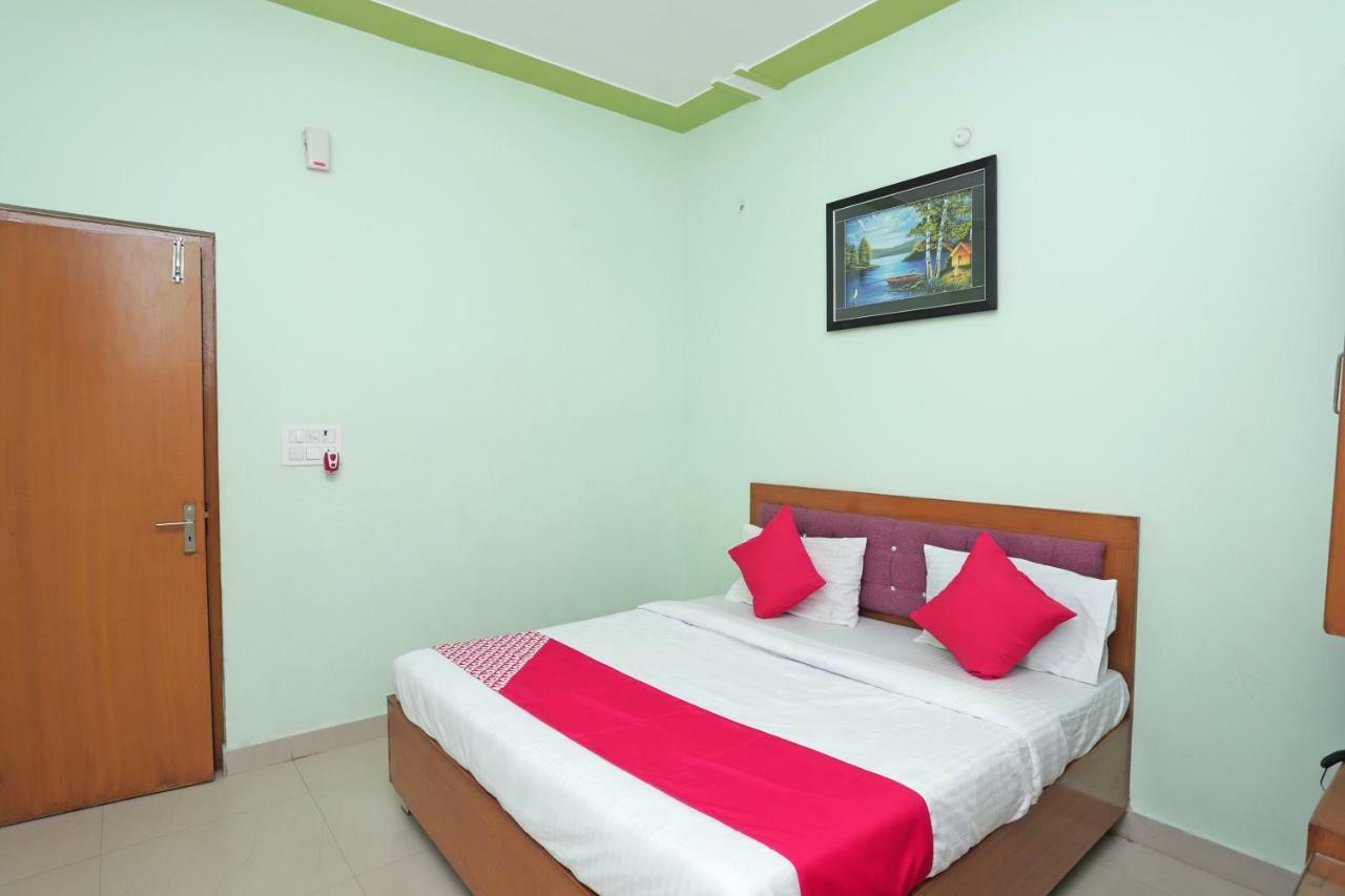 Oyo 38520 Hotel Silverspoon Roorkee Kültér fotó
