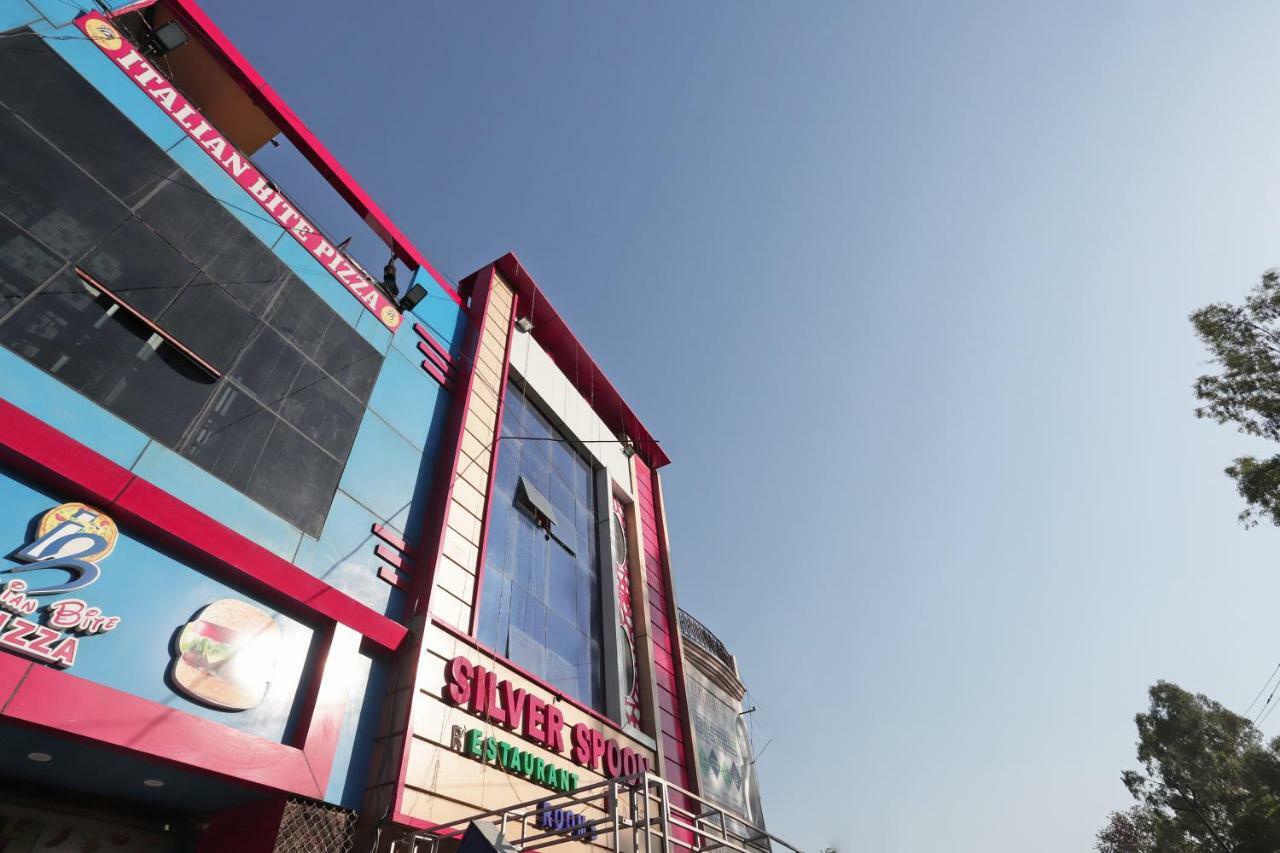 Oyo 38520 Hotel Silverspoon Roorkee Kültér fotó