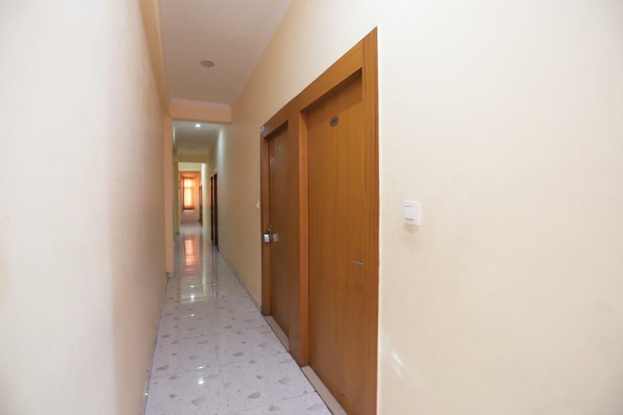 Oyo 38520 Hotel Silverspoon Roorkee Kültér fotó