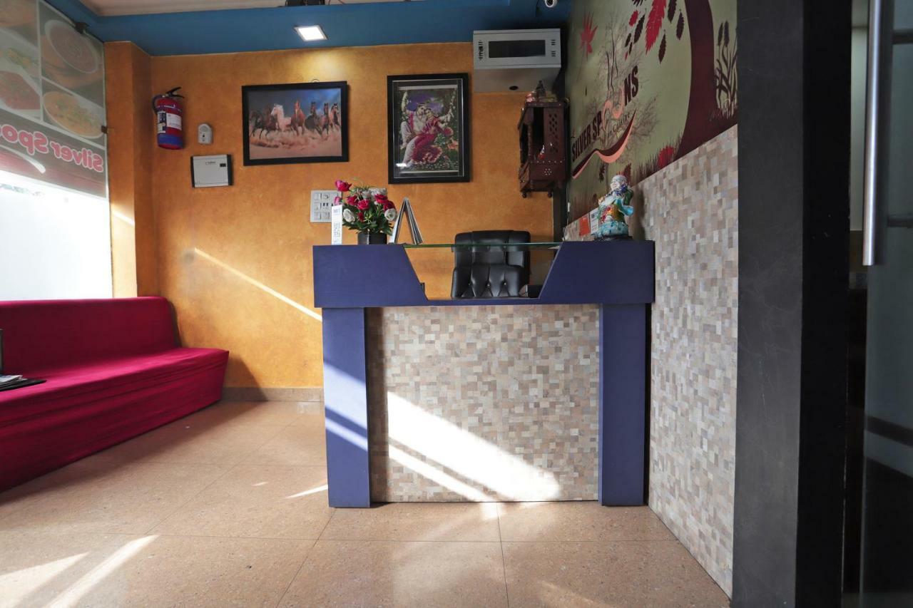 Oyo 38520 Hotel Silverspoon Roorkee Kültér fotó