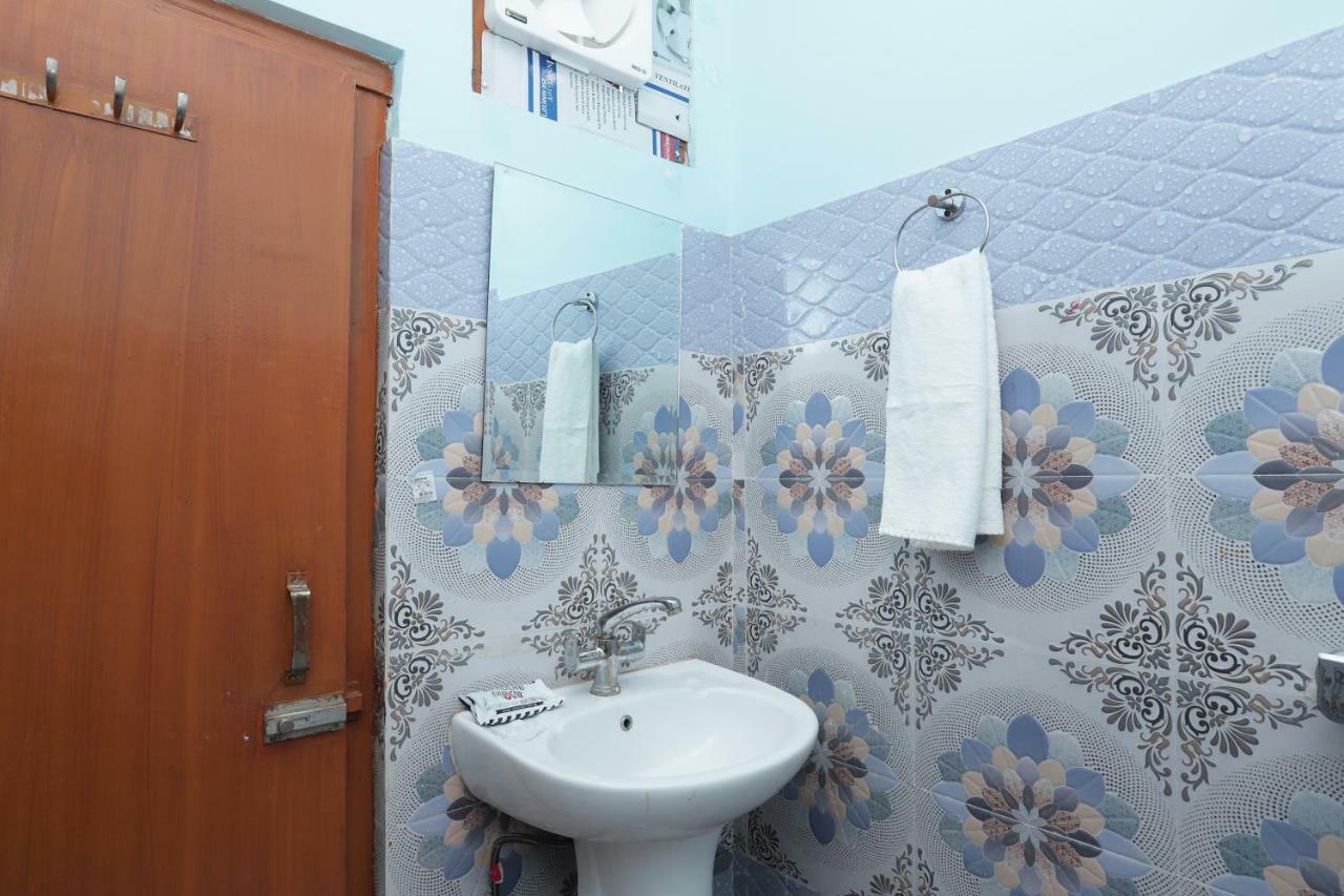 Oyo 38520 Hotel Silverspoon Roorkee Kültér fotó
